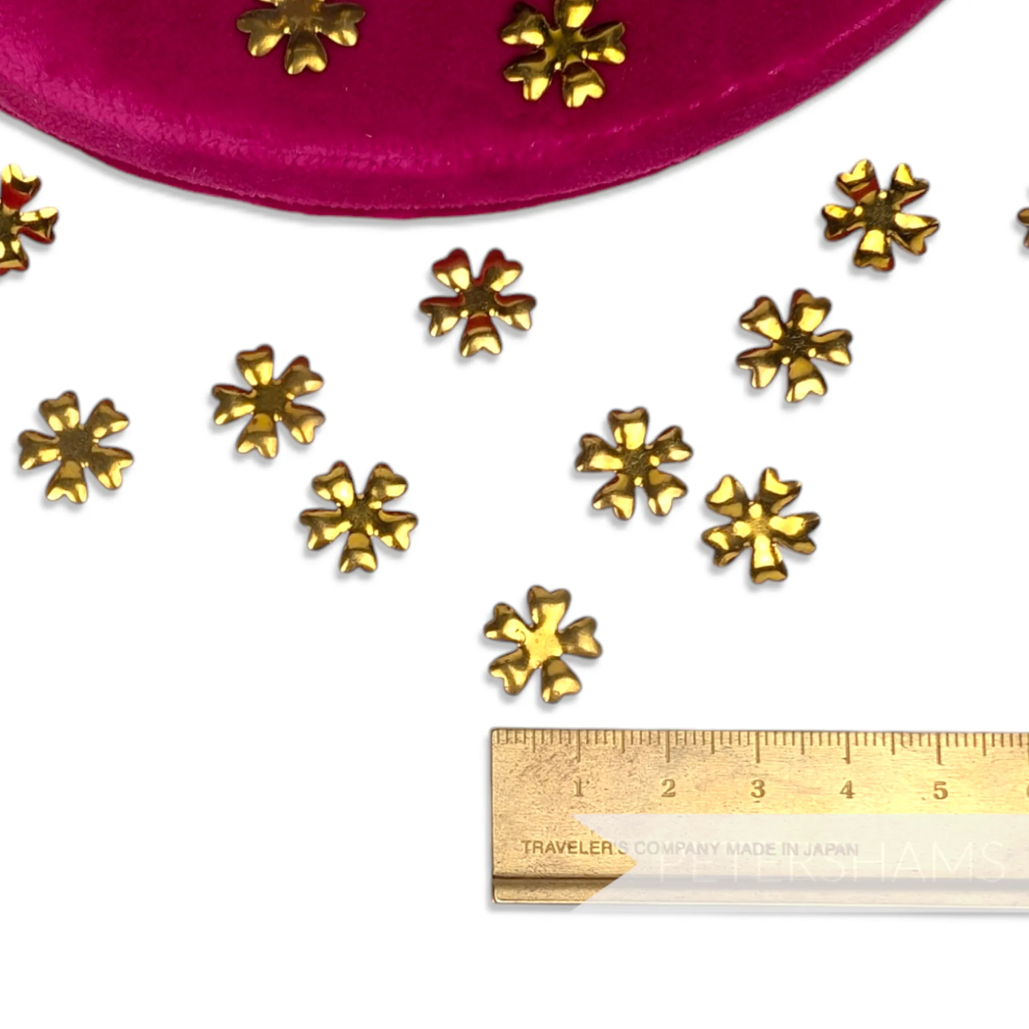 14mm Vintage 1980's Simple Brass Flowers - 24 Pieces