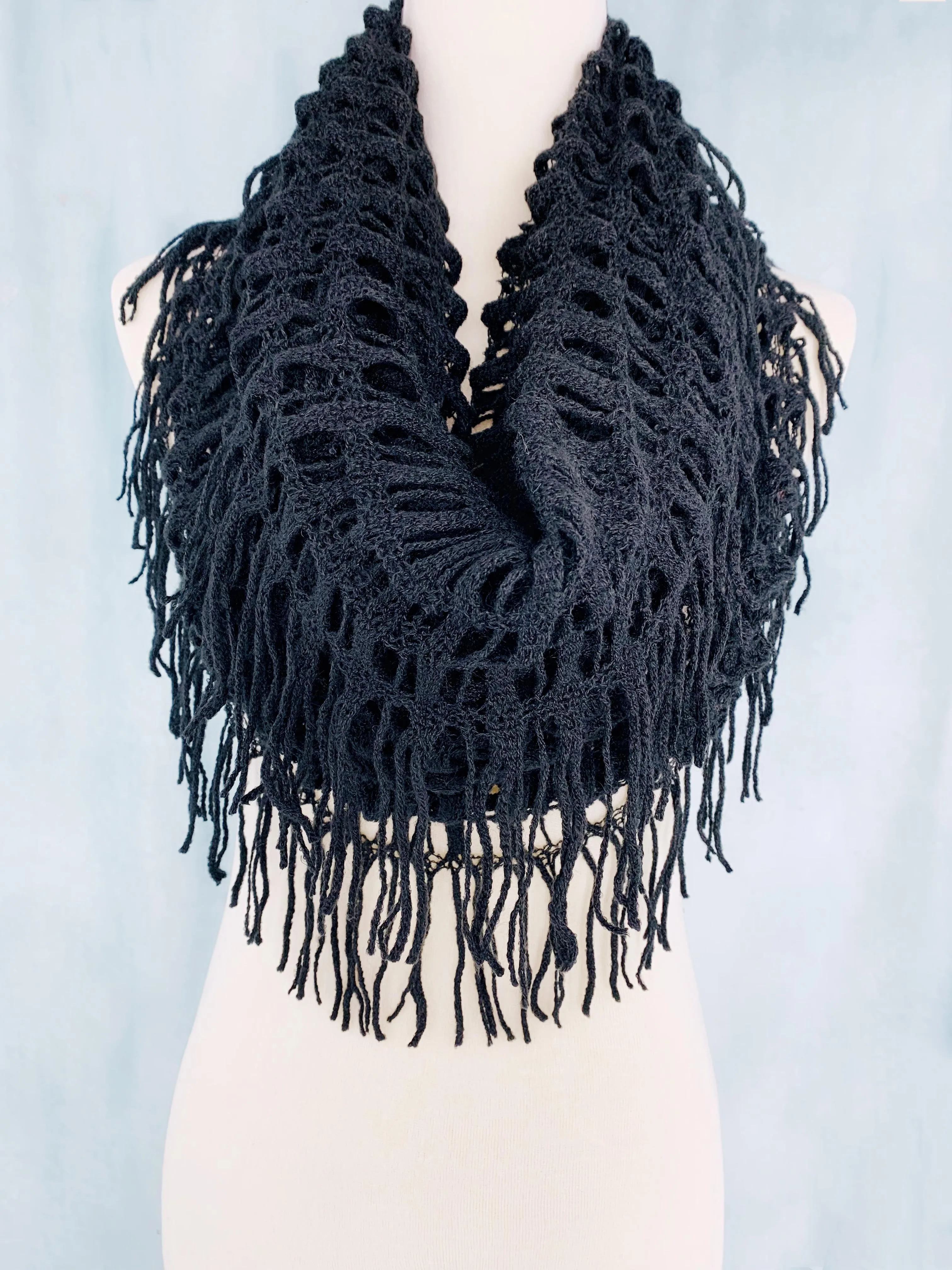 Magic Tubular Knit Scarf with Transformable Loop Design